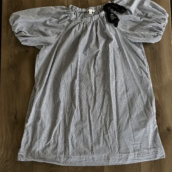 Elegant Black and White Striped Mini Dress - Picture 3 of 9